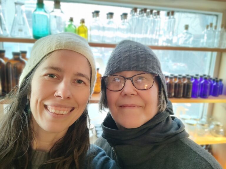 Grian Herbs Iris and Carmen